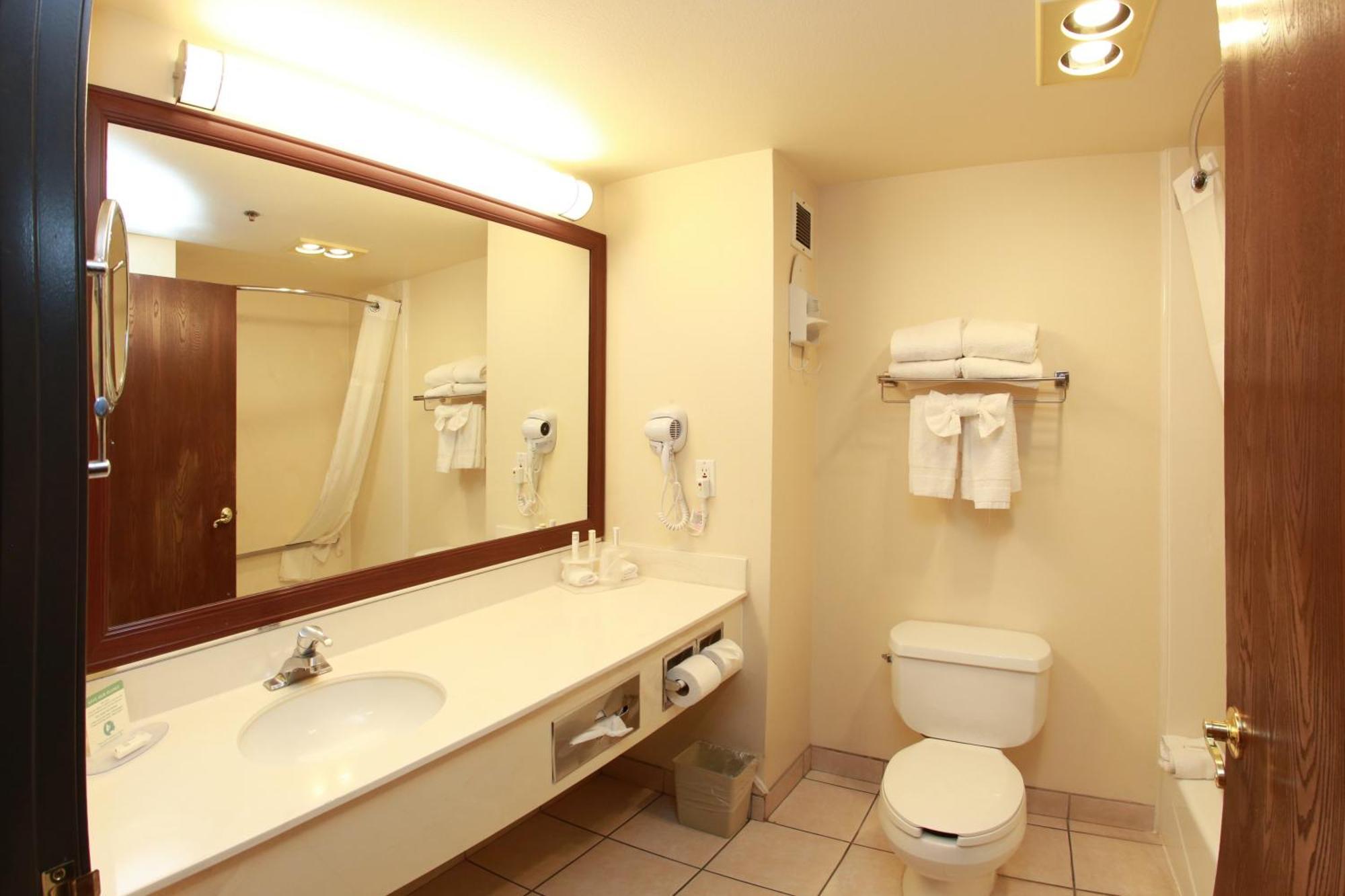 فندق Ramada By Wyndham Fresno Northwest المظهر الخارجي الصورة